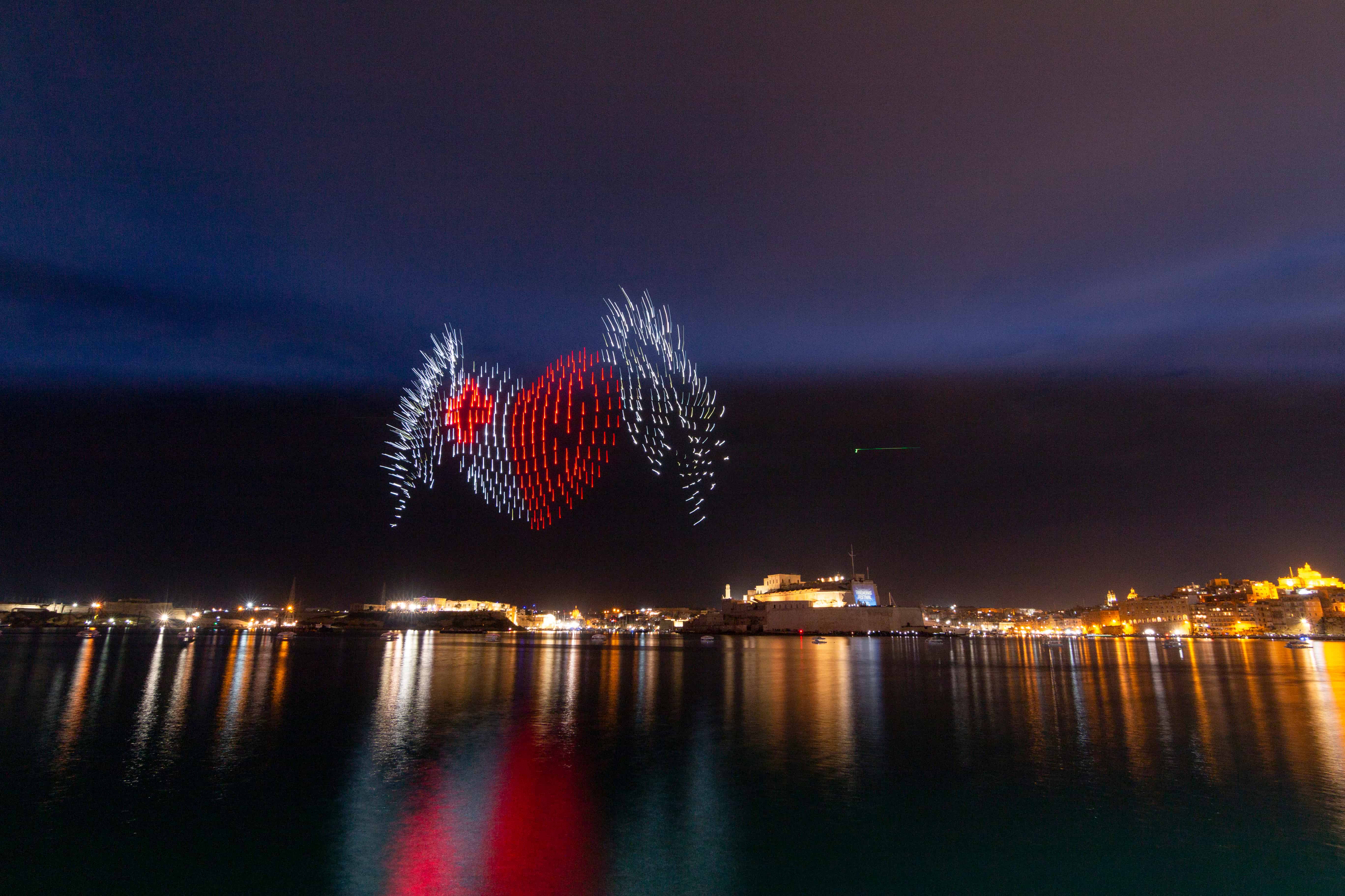 Drone show creator for seamless, large-scale light show design